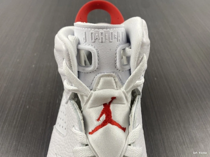 1st Kicks Shoes Retro CT8529-162 Hare 6 Jordan 0710
